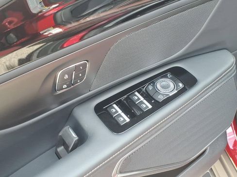 New 2026 Lincoln Nautilus Premier AWD/4WD image 17