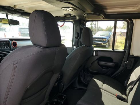Used 2021 Jeep Wrangler Unlimited Sport image 28
