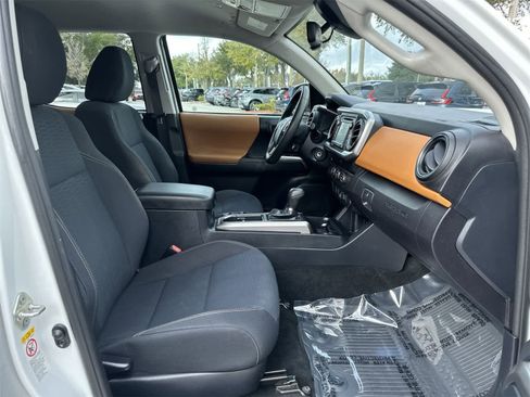 Used 2019 Toyota Tacoma SR5 image 17