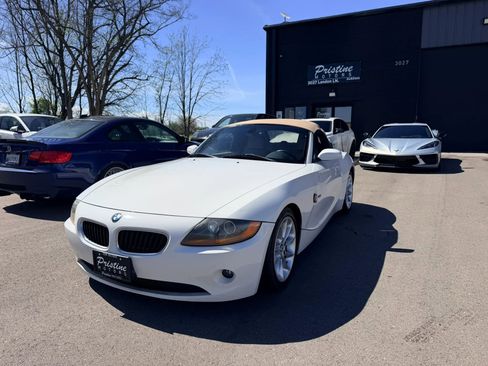 Used 2003 BMW Z4 2.5i RWD image 1