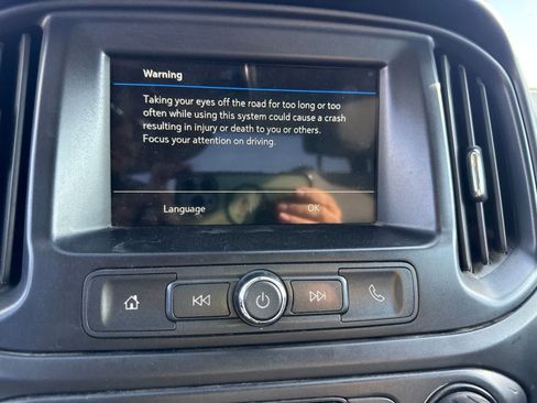 Used 2019 Chevrolet Colorado W/T RWD image 22