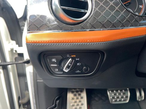 Used 2020 Bentley Bentayga Design Series AWD/4WD image 14