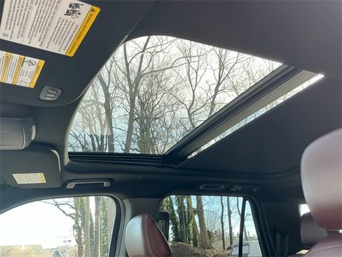 Certified 2024 Ford Expedition Limited image 25