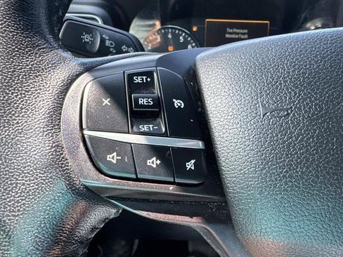 Used 2020 Ford Explorer XLT w/ Equipment Group 202A AWD/4WD image 36