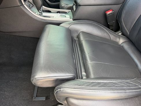 Used 2019 Subaru Ascent Limited AWD/4WD image 12