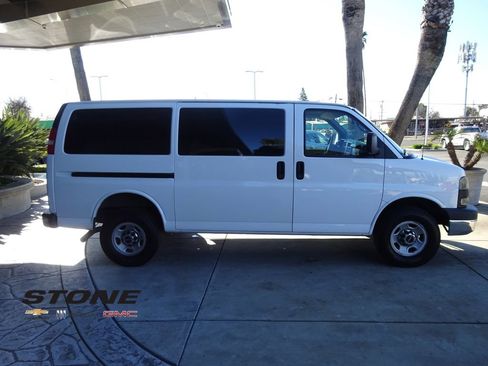 Used 2007 GMC Savana 2500 w/ Power and Light Package image 9