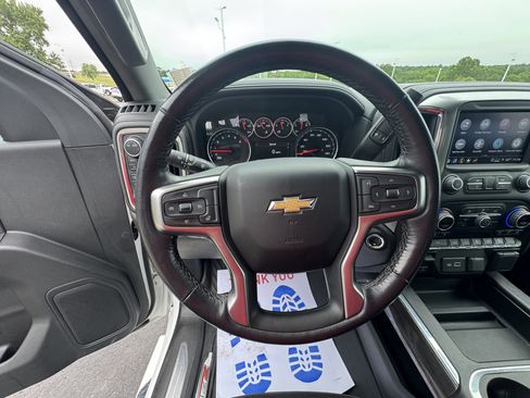 Used 2021 Chevrolet Silverado 1500 LTZ AWD/4WD image 15