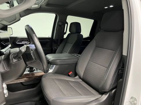Used 2025 GMC Sierra 1500 Elevation image 19