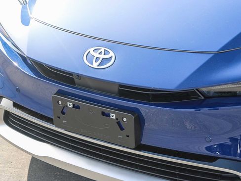 New 2026 Toyota Prius Plug-In Hybrid image 6