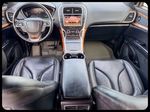 Used 2019 Lincoln Nautilus Reserve image 29