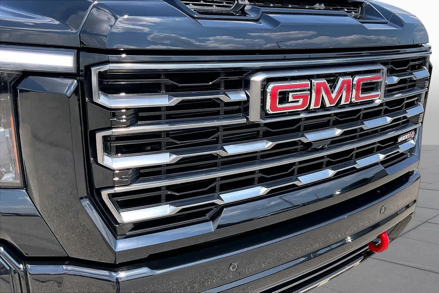 Used 2026 GMC Sierra 2500 AT4 w/ AT4 Premium Plus Package AWD/4WD image 30