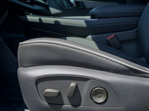 New 2026 Buick Enclave Sport Touring w/ Power Package FWD image 18