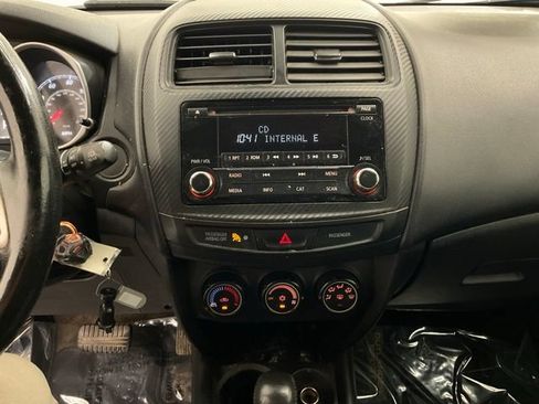 Used 2015 Mitsubishi Outlander Sport ES AWD/4WD image 17