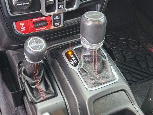 Used 2020 Jeep Gladiator Rubicon AWD/4WD image 28