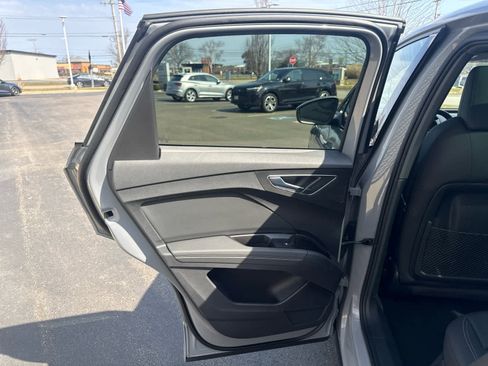 Used 2024 Audi Q4 e-tron Premium Plus w/ Premium Plus image 15