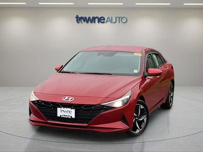 Used 2023 Hyundai Elantra SEL w/ Convenience Package