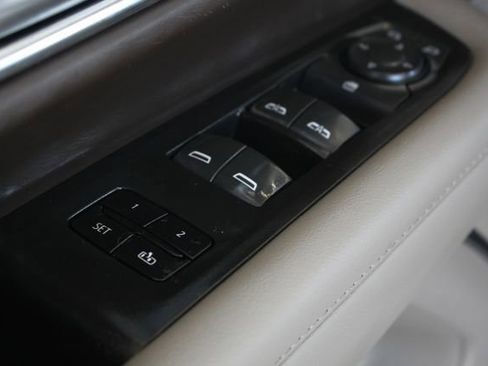 Used 2022 Chevrolet Tahoe Z71 image 19