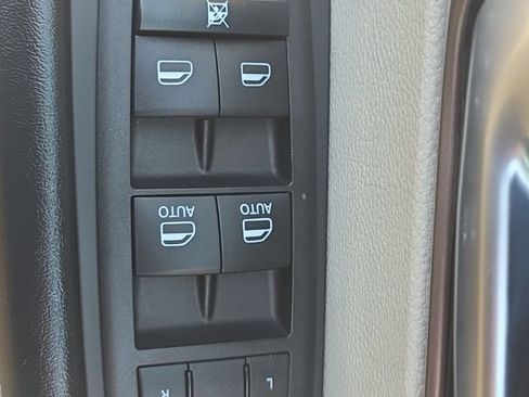 Used 2023 Chrysler Voyager LX FWD image 21