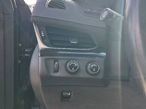 Used 2020 Cadillac Escalade ESV Platinum image 22