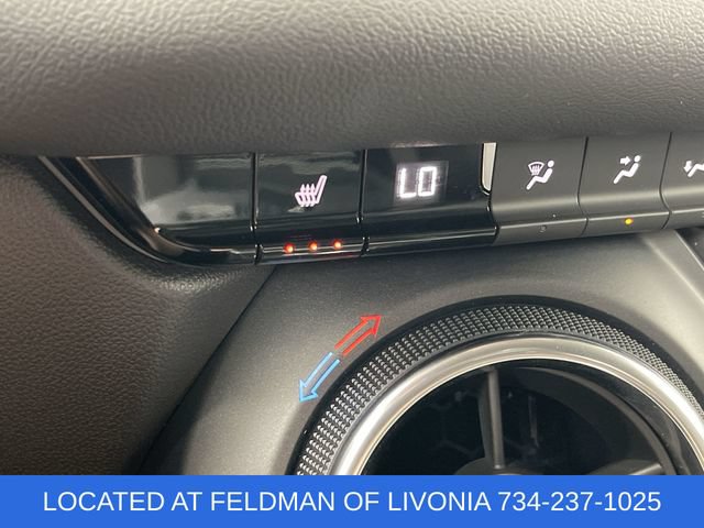 Certified 2024 Chevrolet Blazer LT w/ Convenience Package FWD image 34