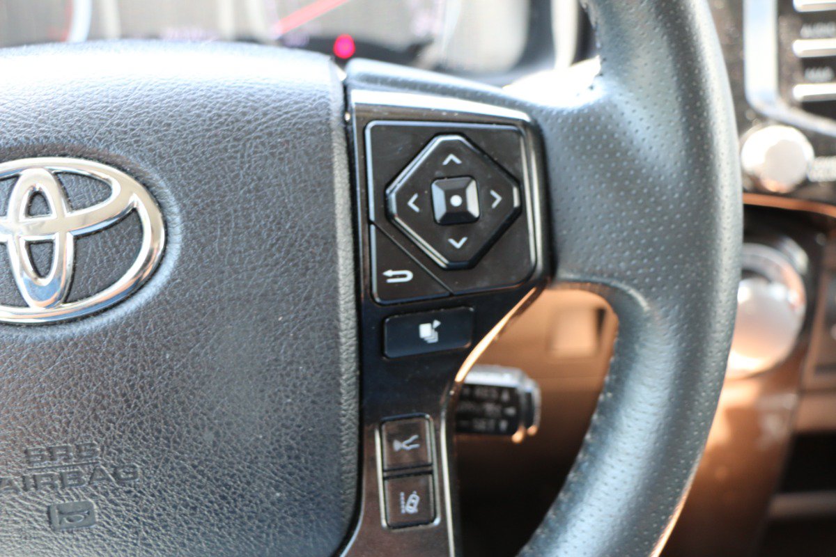 Used 2021 Toyota 4Runner Venture w/ Moonroof Package AWD/4WD image 18