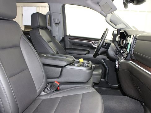 Used 2025 GMC Sierra 1500 SLT AWD/4WD image 35