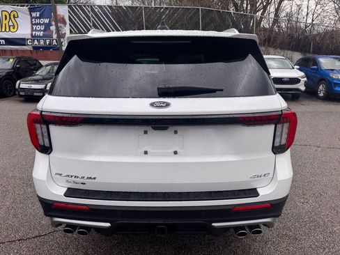 Used 2025 Ford Explorer Platinum w/ Ultimate Package image 4