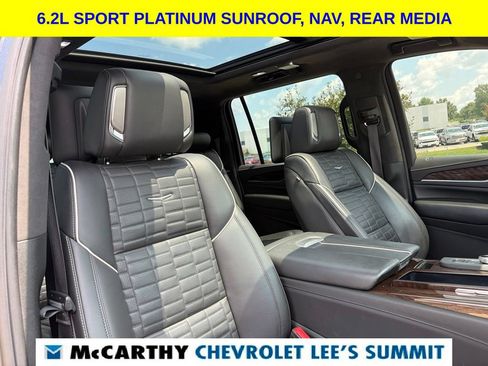 Used 2022 Cadillac Escalade ESV Sport Platinum w/ LPO, ONYX Package AWD/4WD image 33