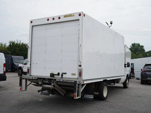 Used 2024 Ford E-450 and Econoline 450 Super Duty w/ Power Windows & Locks Group RWD image 6