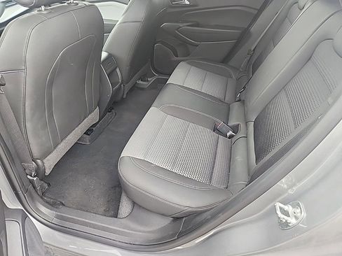 Used 2025 Chevrolet Trax LT FWD image 13