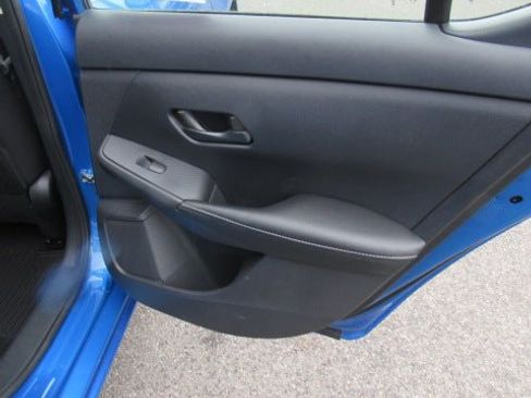Used 2025 Nissan Sentra SV FWD image 11