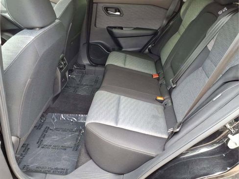 Used 2023 Nissan Rogue SV FWD image 14