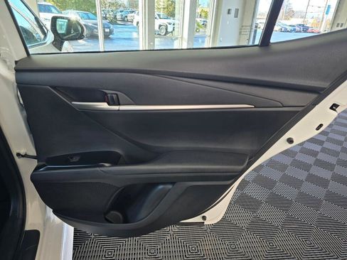 Used 2025 Toyota Camry SE image 40