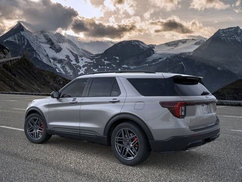 New 2026 Ford Explorer ST-Line w/ ST-Line Street Pack AWD/4WD image 4