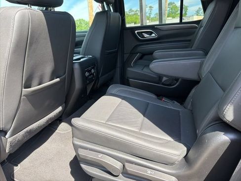 Used 2024 Chevrolet Tahoe LT RWD image 11