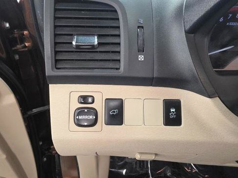 Used 2009 Toyota Venza FWD image 21