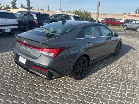New 2026 Hyundai Elantra SEL Sport FWD image 4