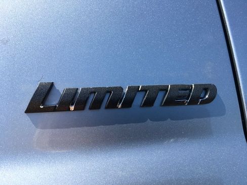 Used 2010 Toyota Tundra Limited AWD/4WD image 4