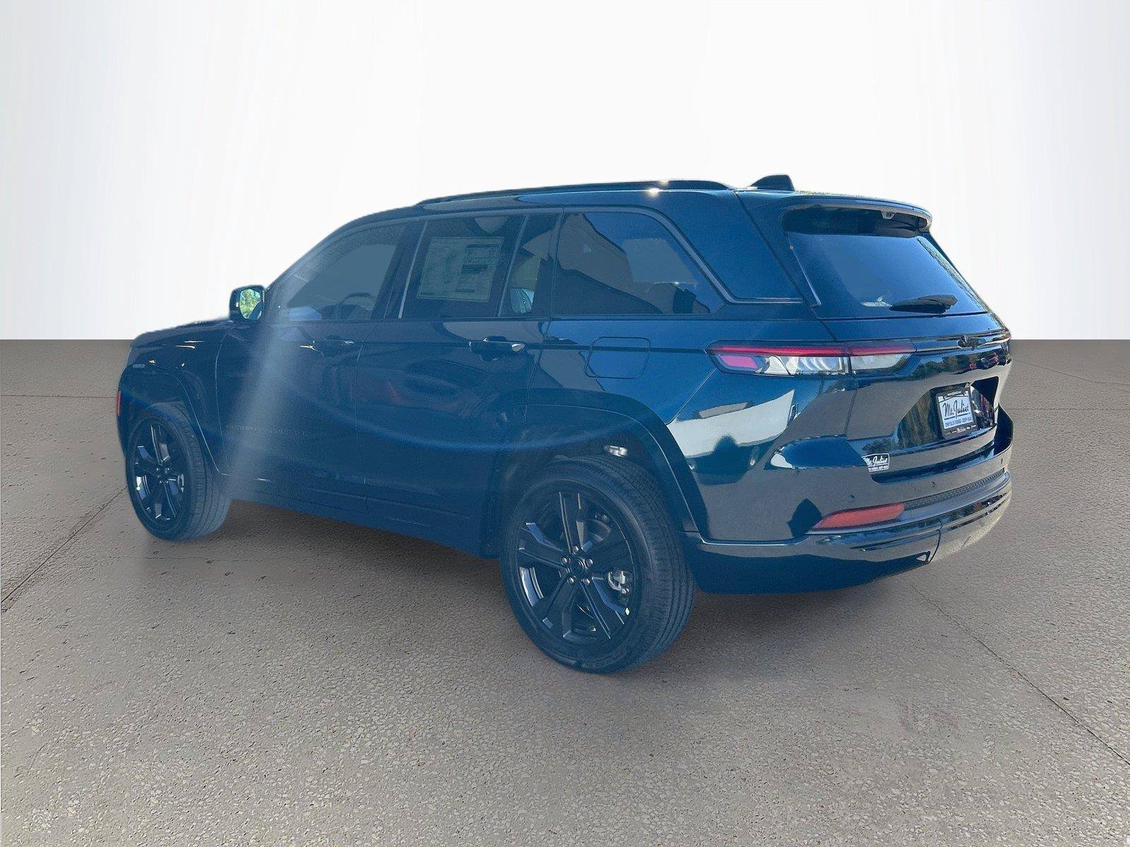 New 2027 Jeep Grand Cherokee Limited AWD/4WD image 6