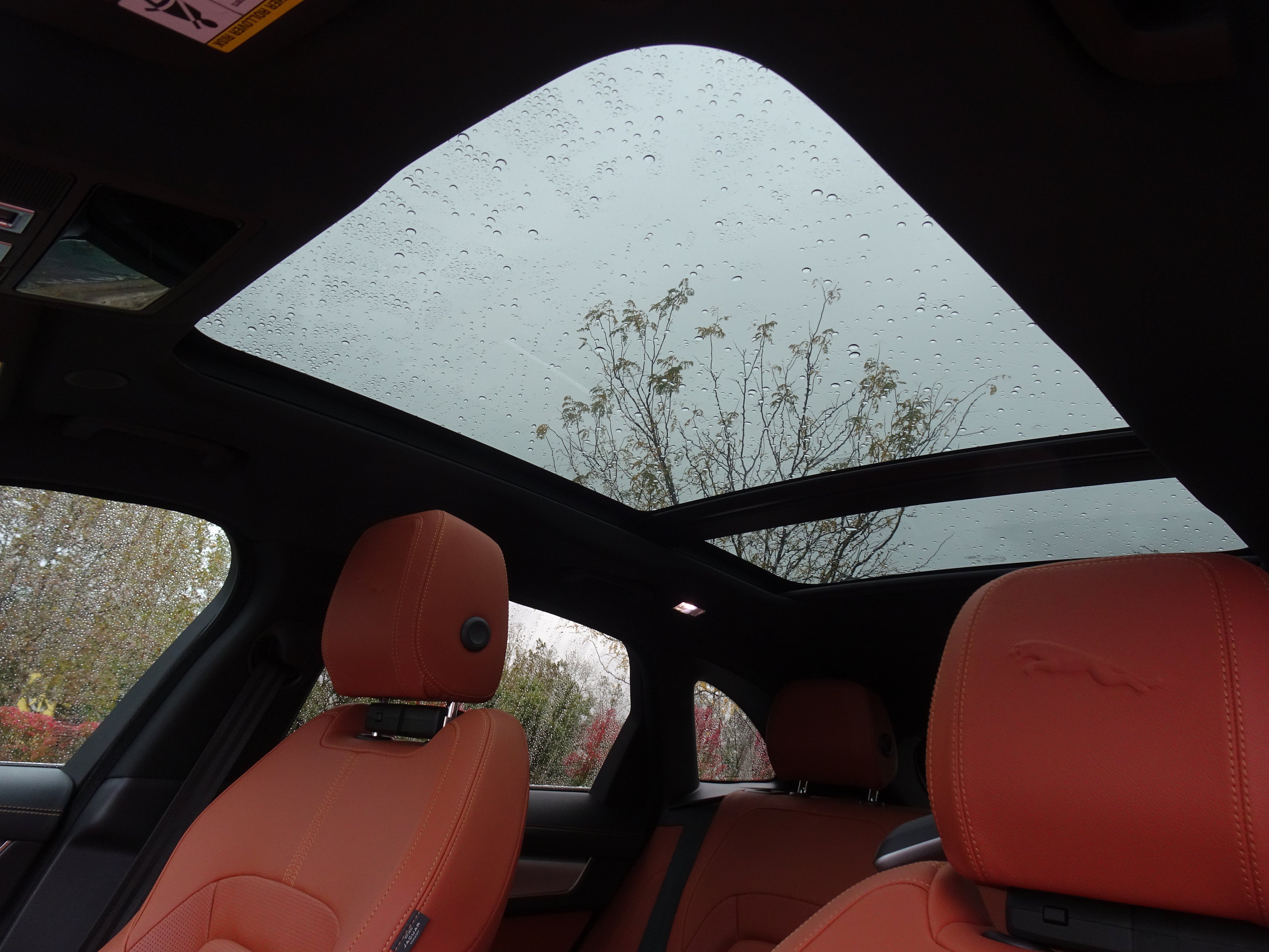 Certified 2023 Jaguar F-PACE R-Dynamic S AWD/4WD image 15