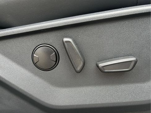 Used 2025 Ford Expedition Tremor image 14