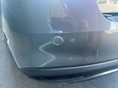 Used 2021 Nissan Versa SV FWD image 9