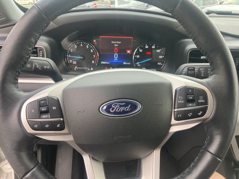 Used 2023 Ford Explorer XLT w/ Equipment Group 202A AWD/4WD image 24