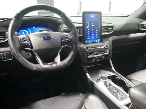 Used 2020 Ford Explorer ST w/ ST Street Pack image 14