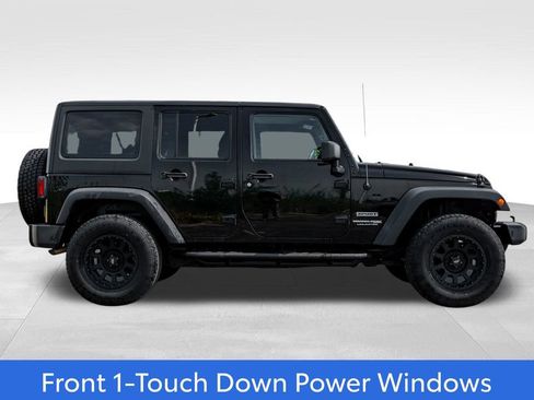 Used 2018 Jeep Wrangler Unlimited Sport S AWD/4WD image 8