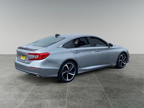 Used 2022 Honda Accord Sport image 5