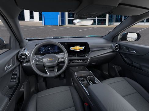 New 2026 Chevrolet Equinox LT w/ Convenience Package II image 16