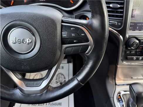 Used 2018 Jeep Grand Cherokee Altitude image 38