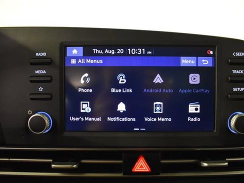 Used 2022 Hyundai Elantra SEL w/ Preferred Accessory Package FWD image 19