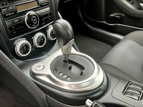 Used 2012 Nissan 370Z Coupe RWD image 16